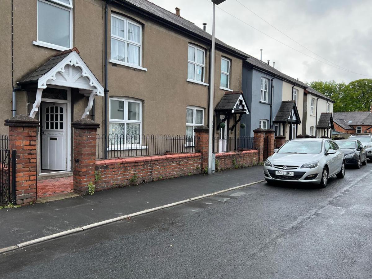 Brecon Town 3 Bedroom House Sleeps 6 Central Location 외부 사진